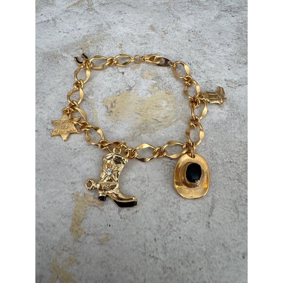 Vintage Western Theme Charm Bracelet Gold Tone Cowgirl Hat Boot Badge Horseshoe - Picture 1 of 5